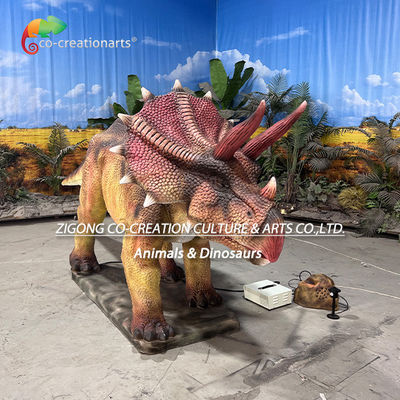 comprare Mostra Immersiva e Realistica di Dinosauri Animatronici: Triceratopo Gigante Motorizzato con Colori Vivaci, Movimenti Articolati e Ritmo Controllato a Distanza online manufacture