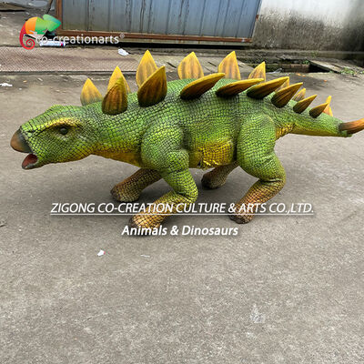 Dinosauro robot quadrupede che cammina con una pelle realistica per attrazioni interattive