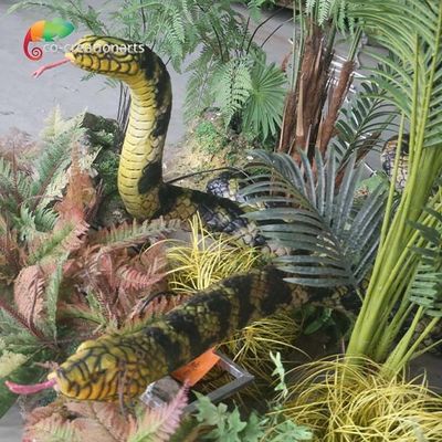 Un buon prezzo. Gli animali a grandezza naturale hanno simulato i serpenti Animatronic nelle mostre animali in linea